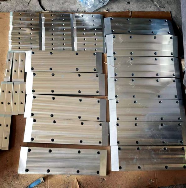 Zinc-aluminium alloy liner plates (ZA303) with counterbored fixing holes